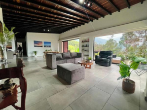 Escápate a las Montañas de Envigado con jacuzzi